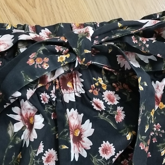 Wild Fable Shorts High Waisted Paperbag Floral Print - Picture 7 of 7